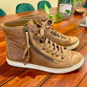 UGG Leather Blaney High Top